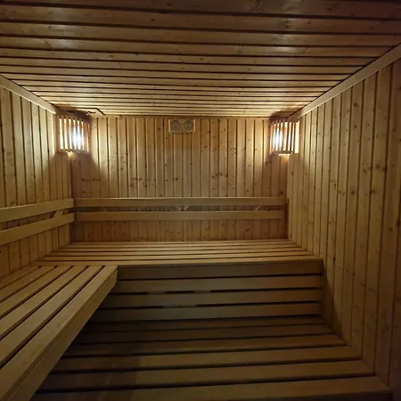 Czarna Gora Apartament Ischgl 20 *