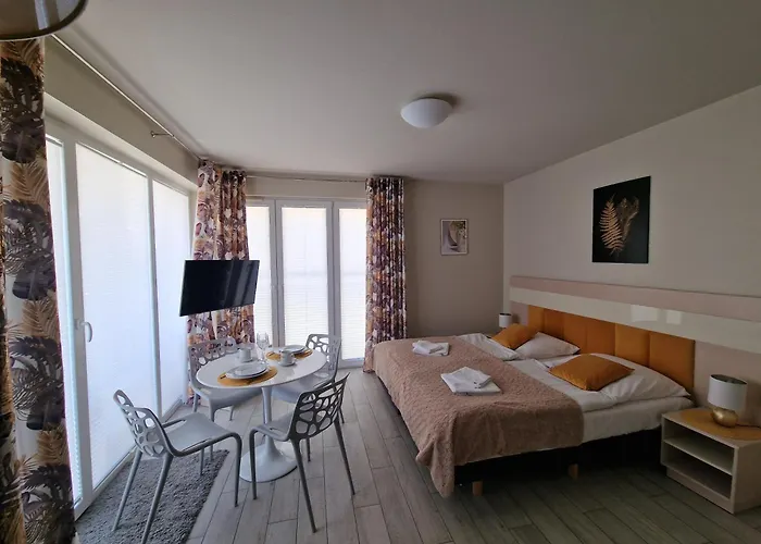 Czarna Gora Ischgl 20 *